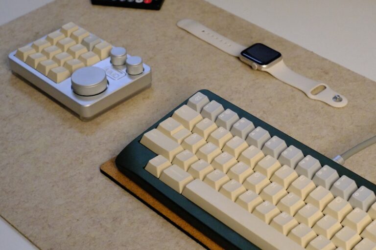 Top Five Must-Have Tech Accessories for Every Modern Lifestyle